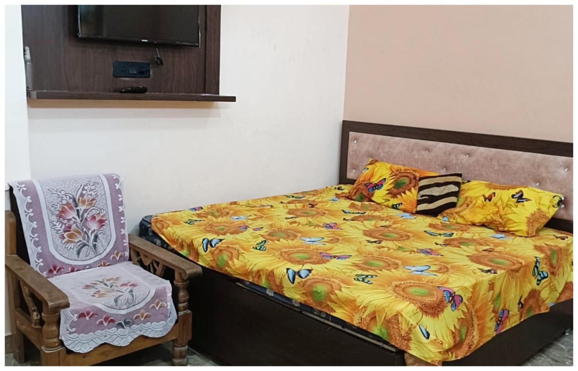 Hotel Aparna Grand Near Ram Janam Bhoomi And Temple - Fully Air Conditioned - Free Wifi Available - Best Budget Hotel In Ayodhya Exterior foto